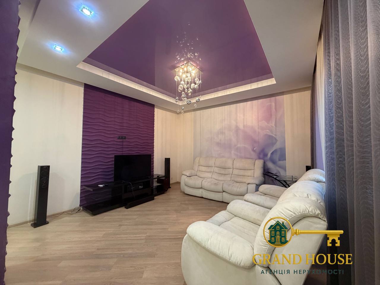 Оренда 3-кімнатної квартири на Площі Визволення